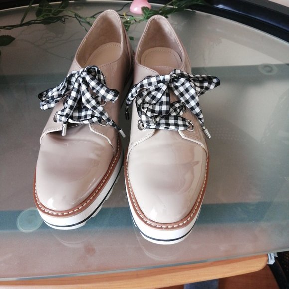 Chaussures - Picture 2 of 3